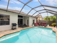 NEW! Poolside Oasis - Spacious Modern Home - Pool Home Just RENOVATED! Hotels in Wesley Chapel