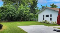 Private Apartment Miami Kendall near Zoo, The Falls Mall, and Miami Dade College