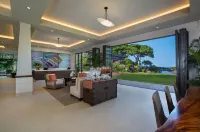 Clean! Remodeled Oceanfront Whaler 412 on Kaanapali Beach w/ Black RockViews!