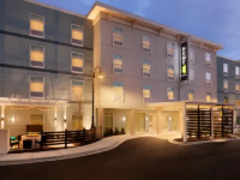 Home2 Suites by Hilton Mt. Pleasant Charleston Hotels near Harris Teeter