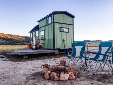 Charming Yuba Lake Tiny Home