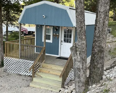 Heron's Cabin - Cute Tiny Home - Recently Reduced 拉塞爾酒店