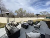 Luxury Home in Center of Salt Lake Valley - Minutes from Canyons and recreation