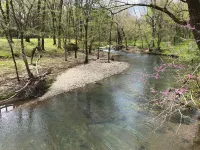 Lost Cabin at the Creek - Alppimaja