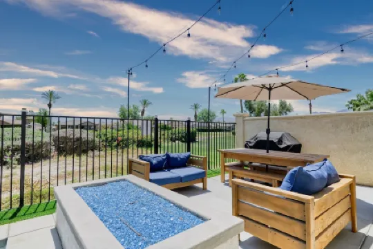 Coachella Valley Getaway: Cal-King, Hiking, Pickleball, Golf, Swim