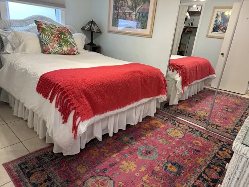 Botanical Beach Cottage