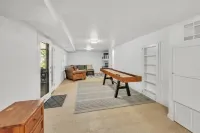 Lake Eufaula, OK Lakefront house on the beach.Sleeps 8,  3 bedroom, 2 bath