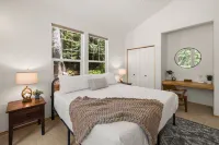 Spacious Mt. Hood Escape - Hot Tub • Sleeps 10 • Game Room • EV2 Charger - مسبح
