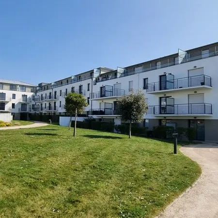 Beautiful apartment with sea view 50m from the sea with heated communal pool - Thalasso