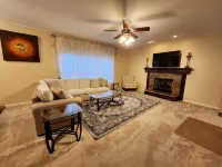 Gorgeous 4 Bed Home - Short Drive to Downtown A2 Hotels in Pittsfield Charter Township