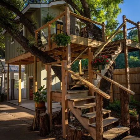 River Haven Treehouse w/Hot Tub by Gruene!