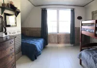 Private Beach House on Lake Superior 🏖 Hotels near Pete's Petting Zoo