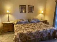 The Hiding Place 2.0 -- Condo next to Phoenix North Mountain Hotel a 