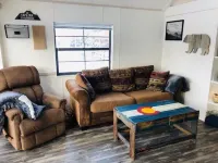 Homey Hideaway Chalet in family friendly Tiger Run, mins from Breckenridge - 샬레 호텔