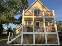 Welcome to Holiday House