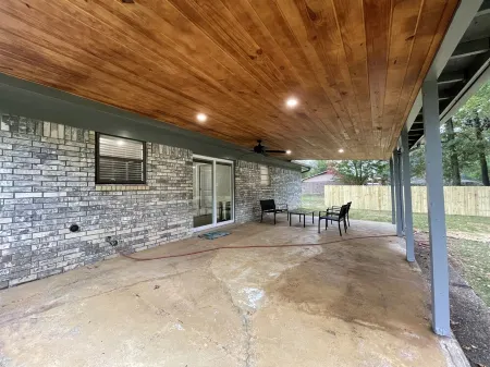 Business Travelers & Near Business District