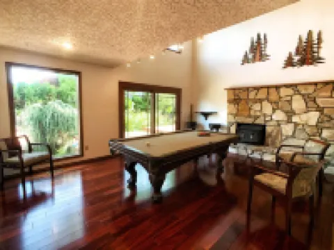 #Oneofakind 5B Retreat w/Pool table,Sauna,Koi Pond