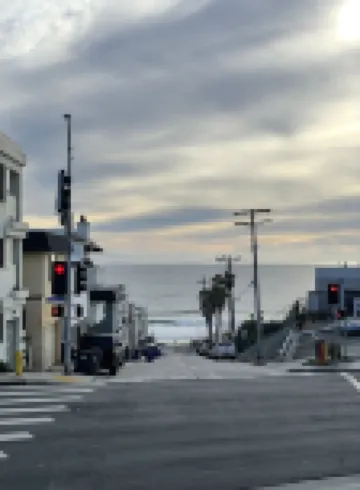 Studio 2 blocks to Beach w/ Parking - Close to LAX