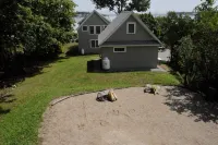 New prices, summer getaway at Seashore Cottage, Great Views and cozy fireplace