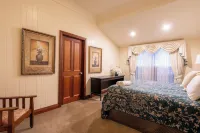 Toowoomba CBD, sleeps 8, opposite Queens Park