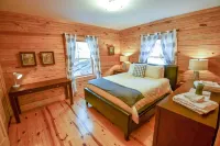 Cabin 115, Luxury 6 bedroom, 3 bath cabin minutes from Downtown Lexington! - 4-stjärniga