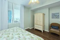 Bay side Penthouse- Breath taking/BEST VIEWS-2 balconies