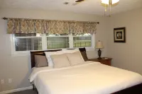 Farmhouse on Beautiful Bison Farm 러셀 카운티 호텔