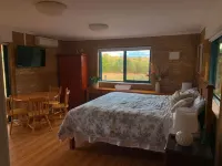 Cosy cottage on rural property 10 minutes from Kyneton's restaurants. Hotels in Kyneton