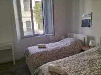 Large and very central apartment just renovated