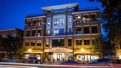 Gorgeous Modern but Cozy -2B2B Condo -Broadway Downtown Saratoga! Hotels in 