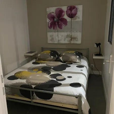Superbe Appartement Climatisé Centre Ville Avec Grand Balcon Отели в г. Сет