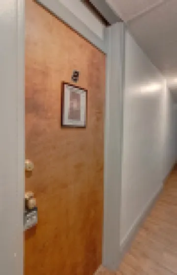 Candy Bar, Apt #8One Bedroom with Pull Out