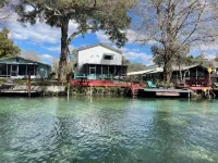 Main River house: Includes Kayaks, Canoe, Game Rm, Weeki Spring behind home,