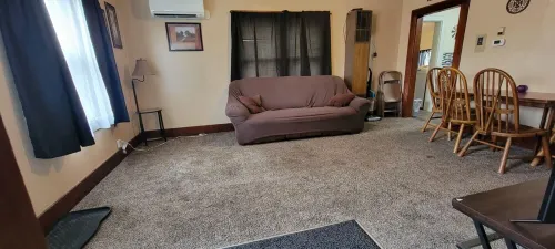 Nice home in downtown 1 block from theater Hotel di Torrington