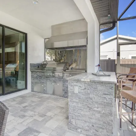 Amazing Outdoor kitchen & Private Screened In Pool