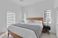 Waterfront, 4Br/3B Home, 5 min from John Pennekamp State Park 키라고 호텔