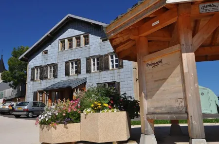 Apartment Prémanon town center 6p