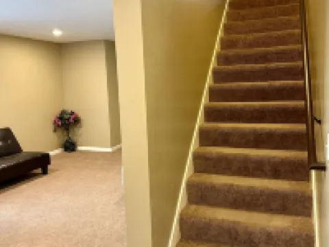 5 Bedroom Private Villa with Peloton Bike Hotels in Shakopee