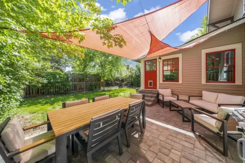 Historic Craftsman Bungalow, Just Steps to Downtown ~HOT TUB!~