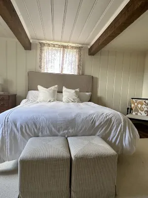 Cottage and working farm in heart of Virginia wine country near UVA & Woodberry