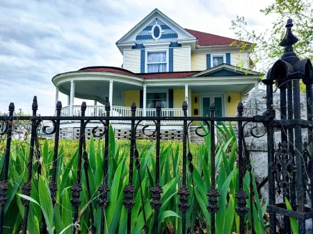 Lovely Victorian Mansion Centrally Located