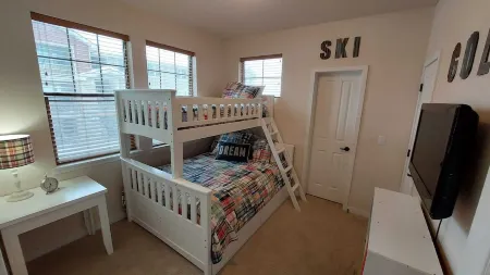 Granby Ranch Ski Condo with King Bed & Bunkbed! Отели в г. Грэнби