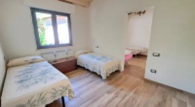 Pony's Cottage in Tuscan hills facing the sea