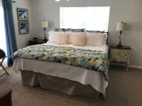 Ocean view 4 Bedroom/3 Bath, Large balcony patio