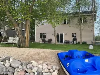 Up North Lakehouse with Beach+Xbox+Fun Hotels in Audubon Township