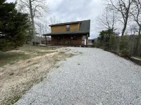 Lazy Bear Cottage-No Cleaning Fees & direct access to Brimstone