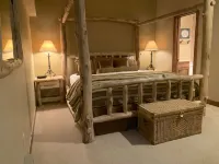 Free Shuttle, Heated Pool, Hot Tubs, Fitness Rm, Location and Air Conditioning!
