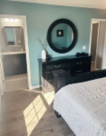 The Hanover Hideaway! Minutes from Hanover College, 5 Miles to Downtown Madison!