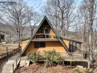 A-Frame Of Mind - Firepit - Sunroom -Washer/Dryer Hotels near Southern Tree Plantation Inc