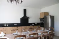 Mas en pierre entre Alpilles et Luberon 12 people